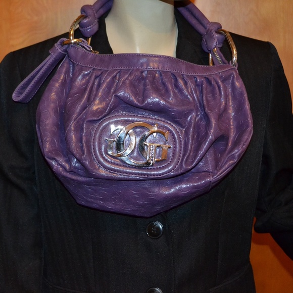 guess handbags near me